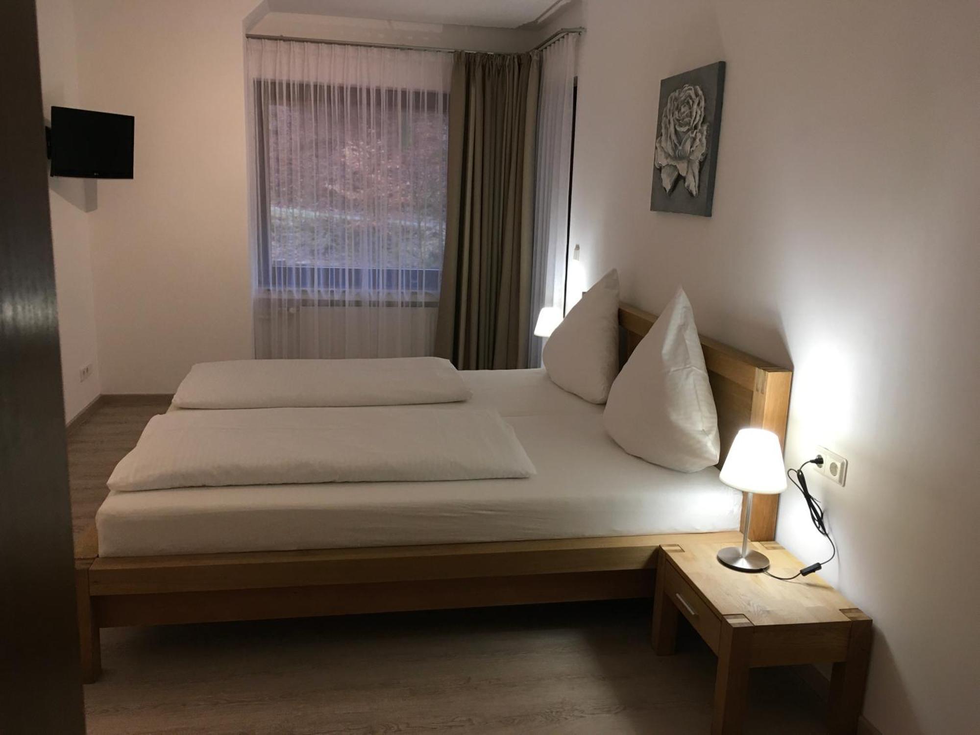 Hotel-Pension Zum Paradies Willingen  Extérieur photo