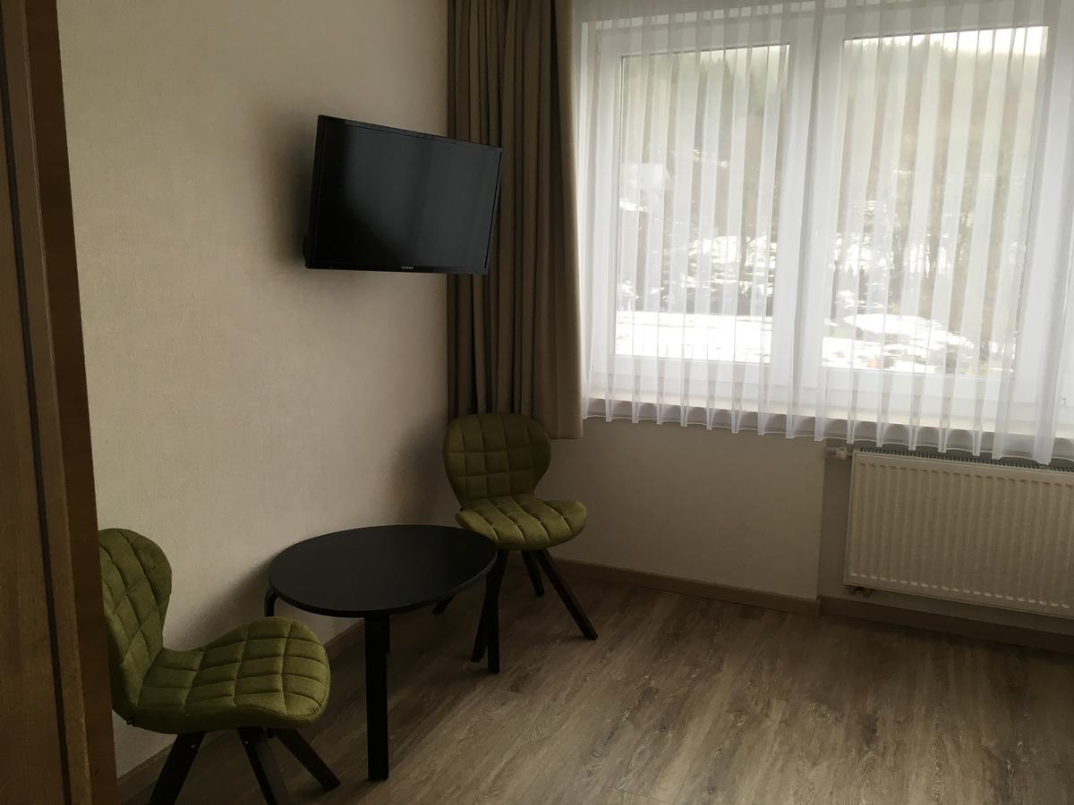 Hotel-Pension Zum Paradies Willingen  Extérieur photo
